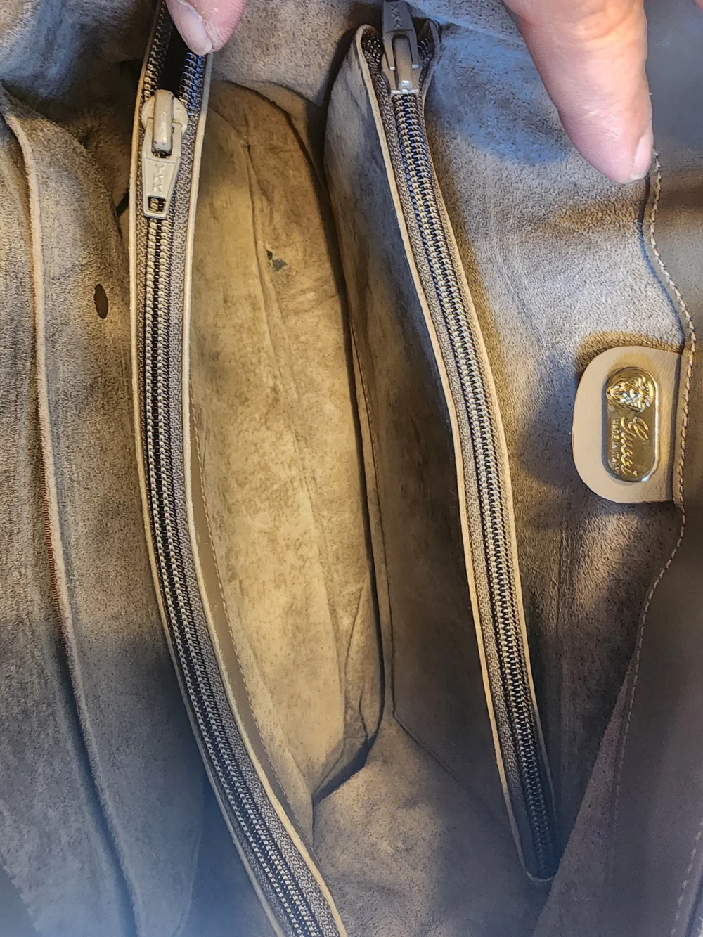 vintage Gucci Interlocking G Top Handle Bag, crafted from neutral beige leather
